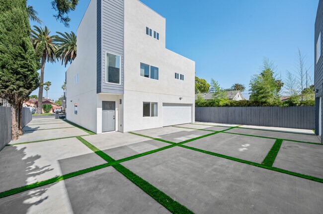 Foto del edificio - 2937 West Blvd