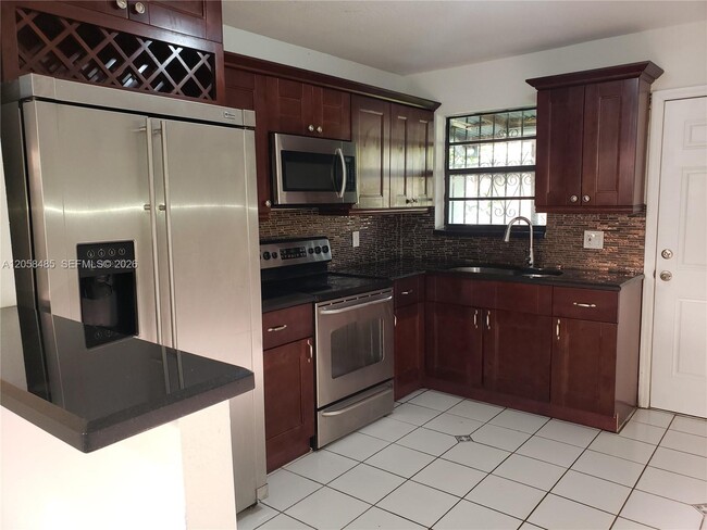 Foto del edificio - 2998 NW 30th St