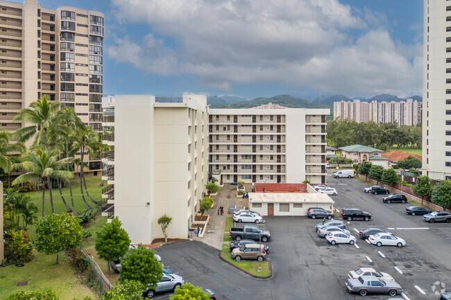 Building Photo - Likini West