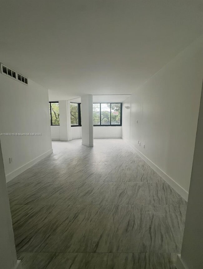 Foto del edificio - 8275 SW 152nd Ave