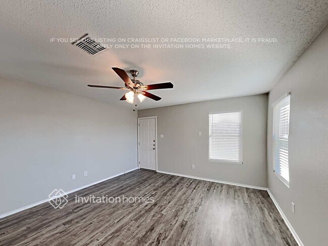 Foto del edificio - 4837 Waterford Dr