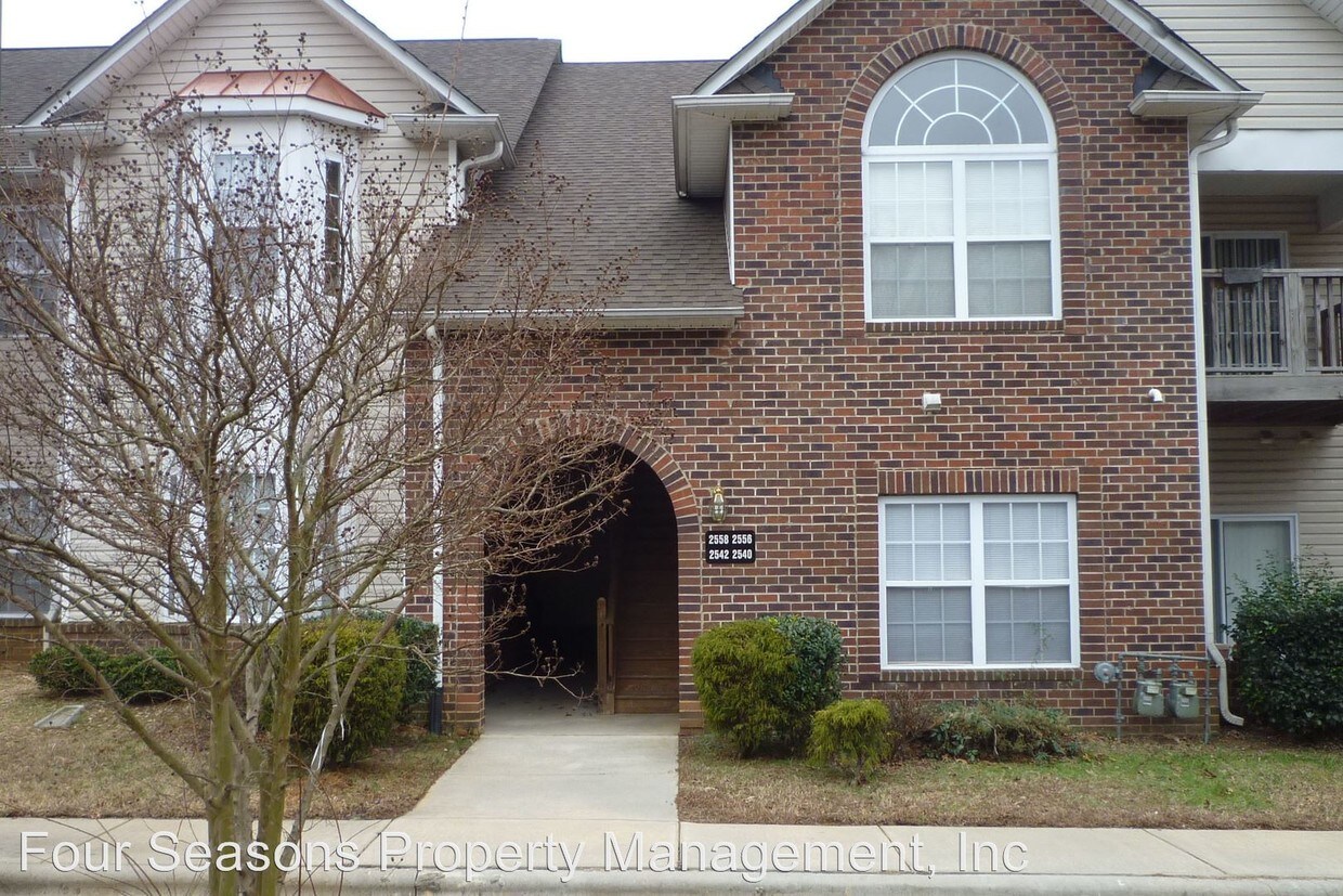 Primary Photo - 2542 Carya Pond Ln