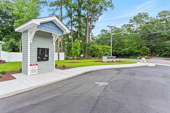 Foto del edificio - 1620 MacIntosh Drive, Unit 1620