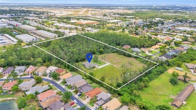 Building Photo - 11435 Plantation Rd