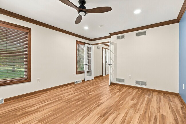Office with built in storage and bookcase - 134 Heldon Dr