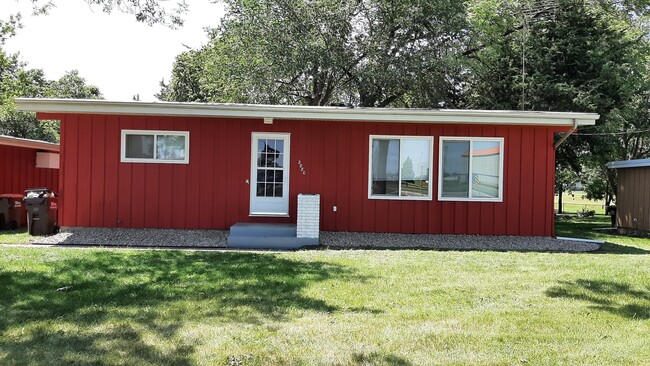 Front of Home - 3 - 2880 Highway 61
