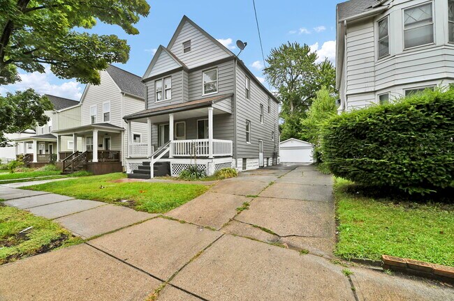 Foto del edificio - 1423 E 111th St