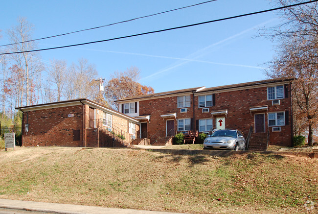 Debbi Dunn 12/4/07 - Randolph Hills Apartments