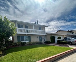 Building Photo - 852 Glenwick Ave