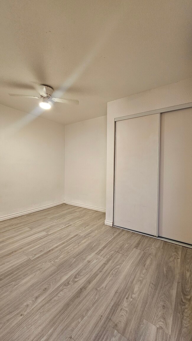 Bedroom with closet - 2229 Goldhill Way