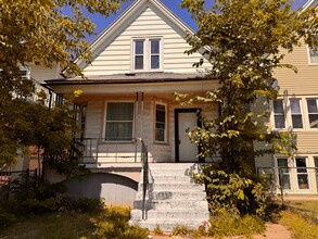 Building Photo - 2308 W Burnham St