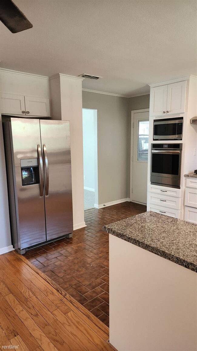 Building Photo - 3 br, 2 bath House - 3114 Tanglewood Dr FR...