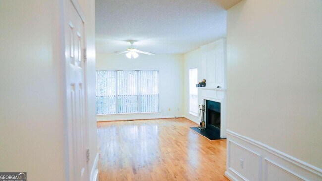 Building Photo - 430 Bottesford Dr NW