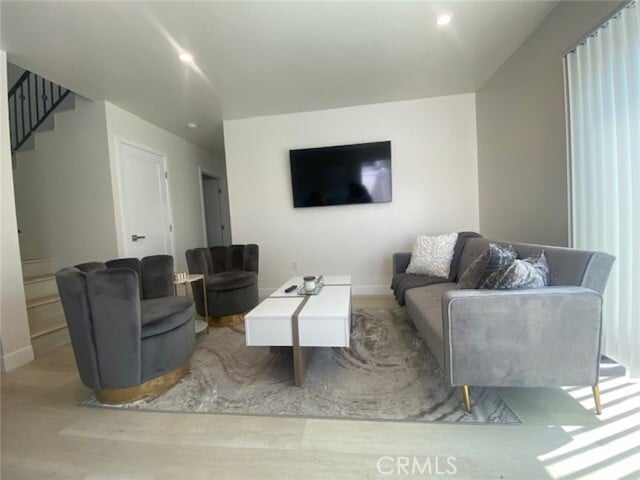 Foto del edificio - 6059 Riverton Ave