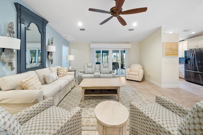 Building Photo - 353 L'Atrium Dr