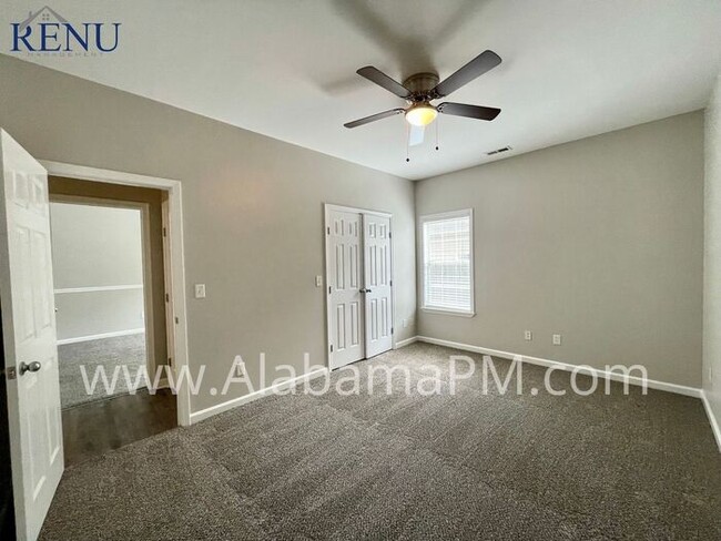 Building Photo - NEW PRICE!!