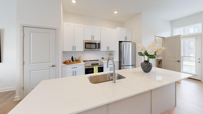Rook-Townhome-at-Factory-52-Kitchen.jpg - Factory 52 Townhomes