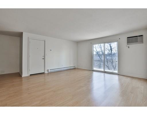 Building Photo - 440 North Ave
