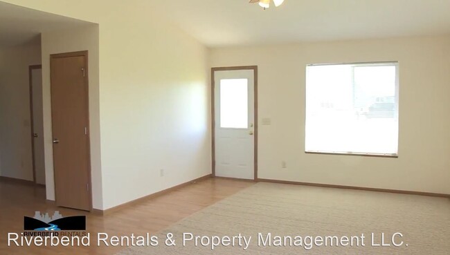 Foto del edificio - 2 br, 1 bath House - 13305 44th Ave N