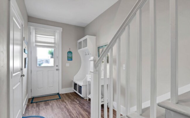 Foto del edificio - Spacious Summerwalk Townhome