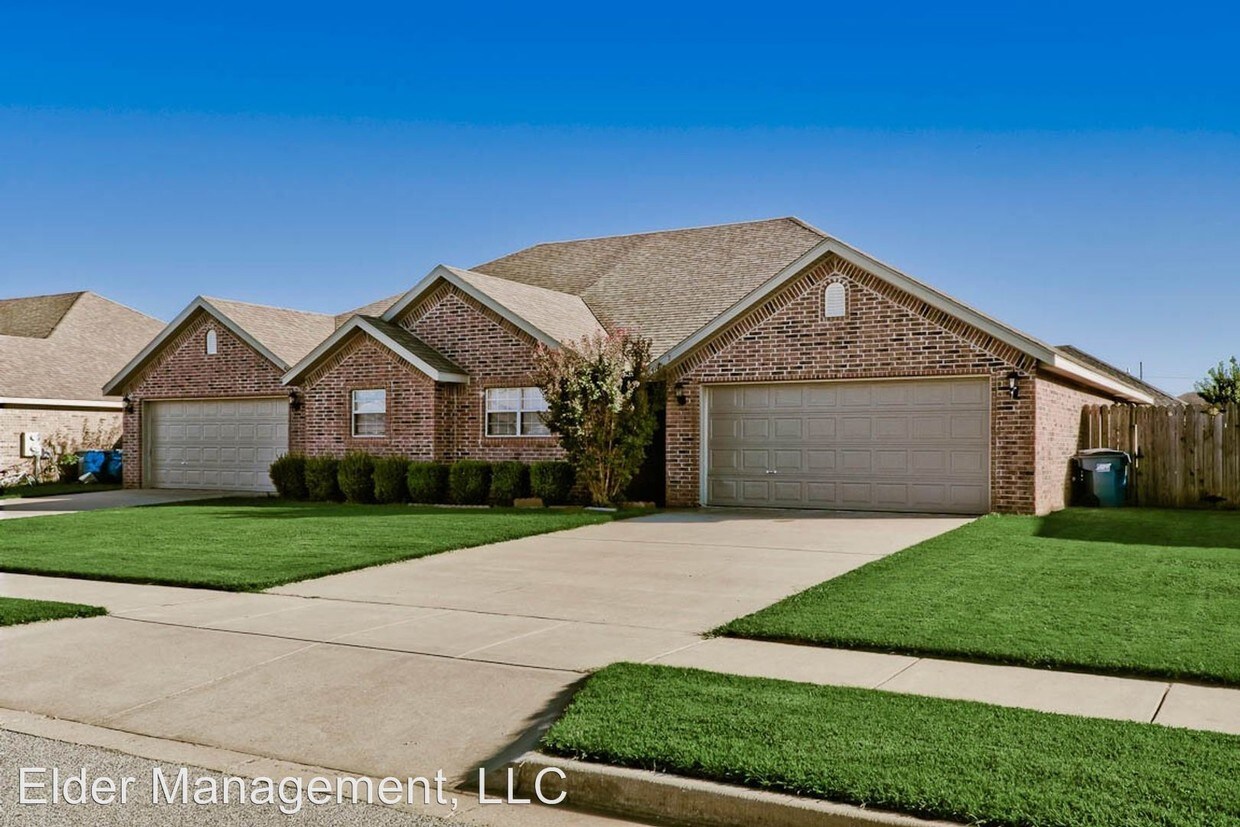 Primary Photo - 3 br, 2 bath Apartment - 4200-1 Broadstone