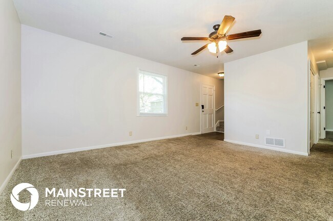 Foto del edificio - 303 E 11th St