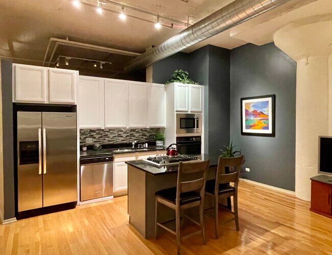 Building Photo - 1530 S State St