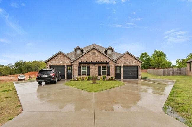 Foto del edificio - 4882 Castlewood Ln