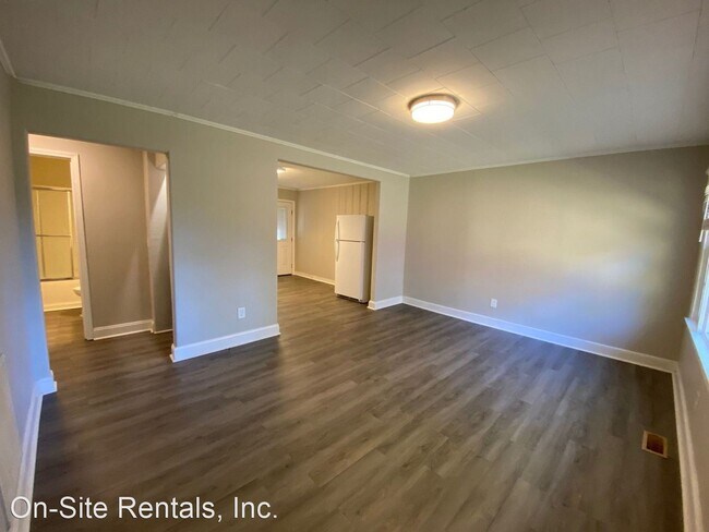 Building Photo - 2 br, 1 bath House - 213A E. Weatherspoon