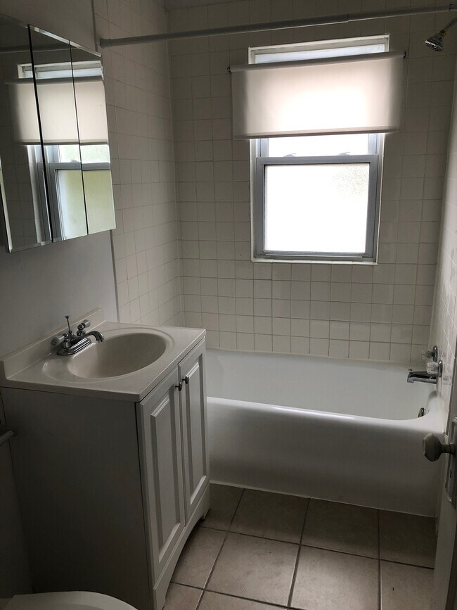 Foto del edificio - 2339 N Lavergne Ave