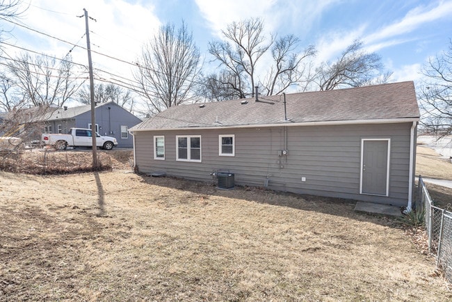 Building Photo - 849 N 80th Terrace
