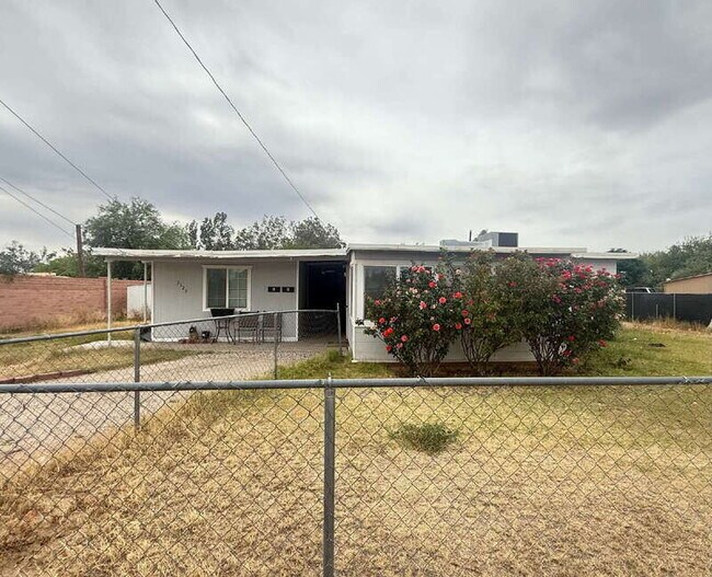 Foto del edificio - 3525 N Fontana Ave