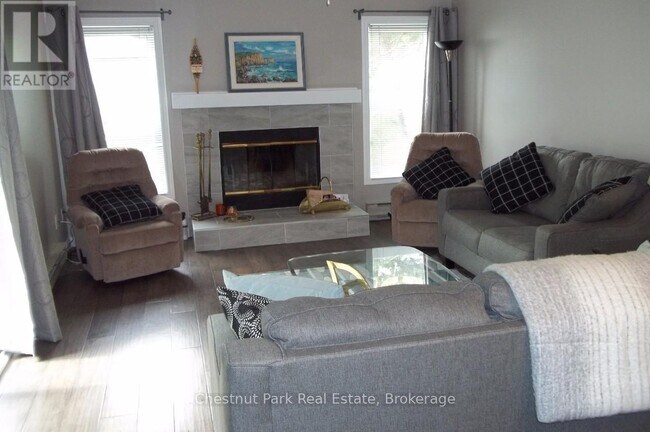 Building Photo - 387 Mariners Way