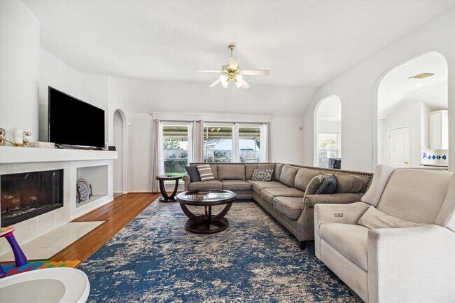 Foto del edificio - 13210 Stafford Colony Ln