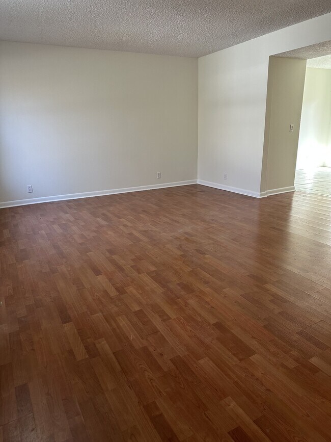 Foto del edificio - 5515 Country Dr