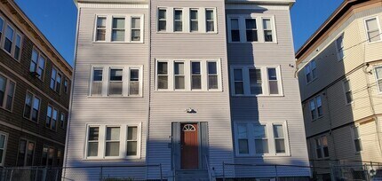 Building Photo - 15 Mora St