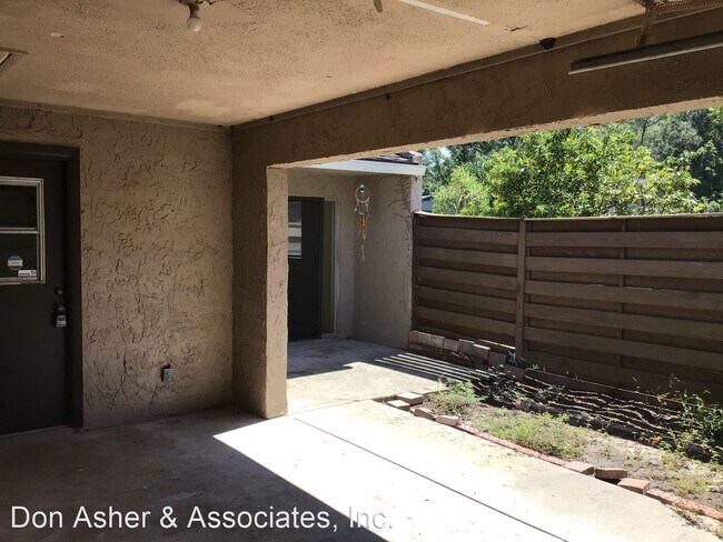 Building Photo - 3 br, 2.5 bath House - 1158 Grove Street