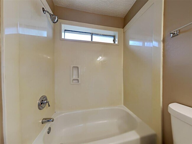 Foto del edificio - 3314 Beaver Glen Dr
