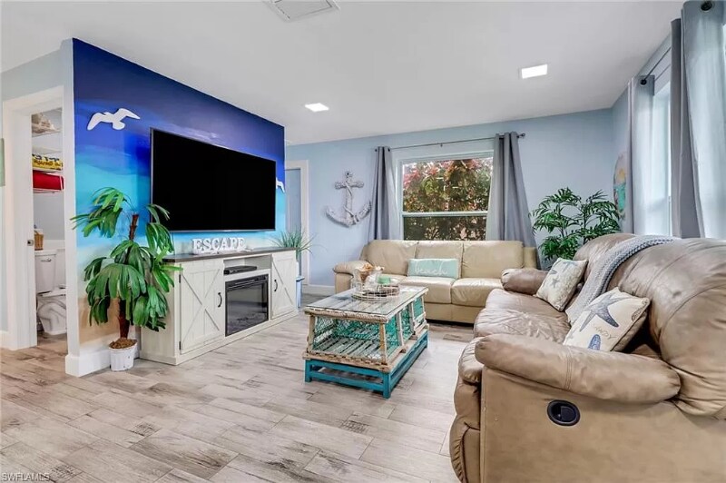Primary Photo - 206 Cape Coral Pkwy W