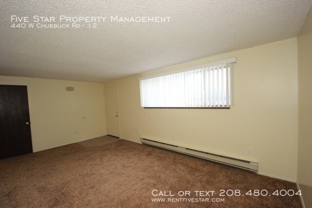Building Photo - 440 W Chubbuck Rd