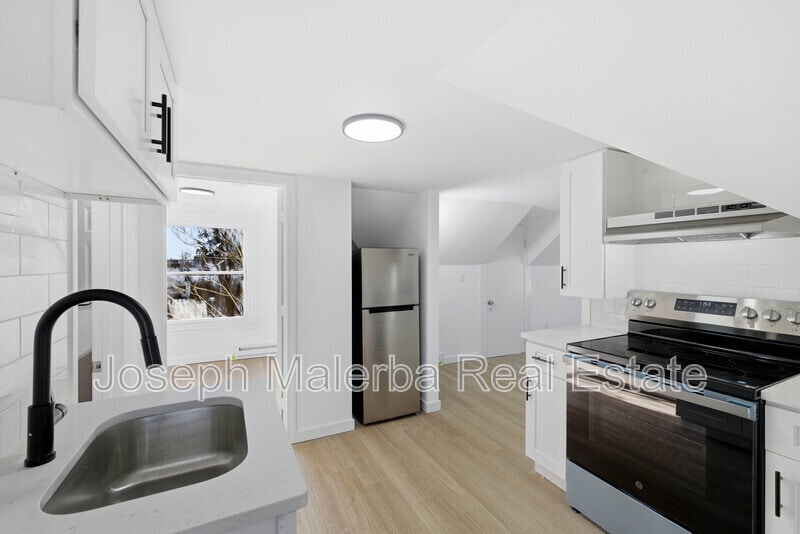 Photo - 159 Connecticut Ave