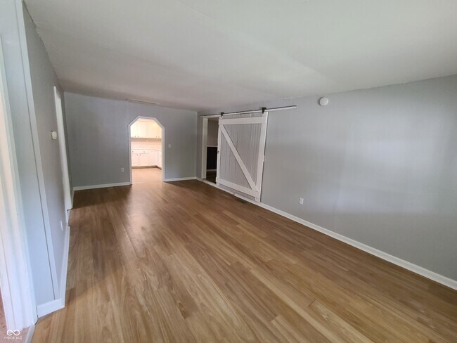 Foto del edificio - 5623 E 18th St