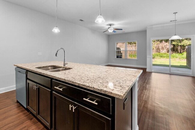 Building Photo - Stunning Townhome Available Now!