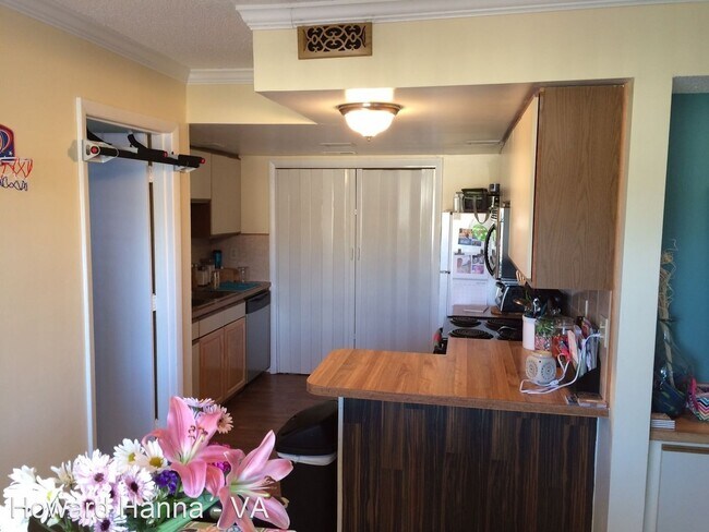 Building Photo - 2 br, 2 bath House - 2941 Lyme Regis Quay