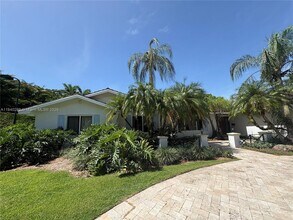 Building Photo - 5870 SW 96th St