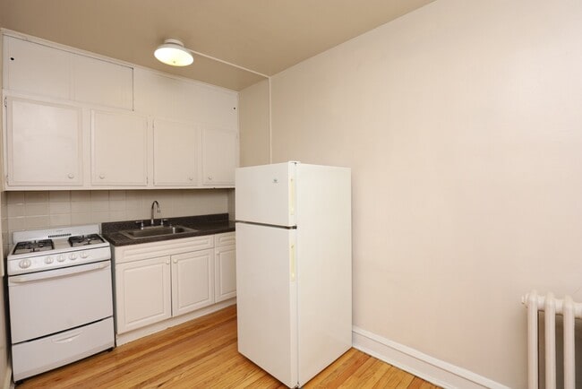 Building Photo - 1245 Elmwood Ave