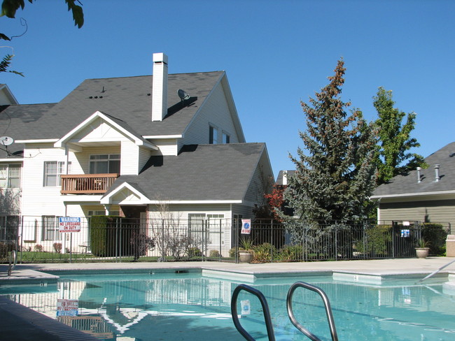 Building Photo - Birches At Brandt's Landing