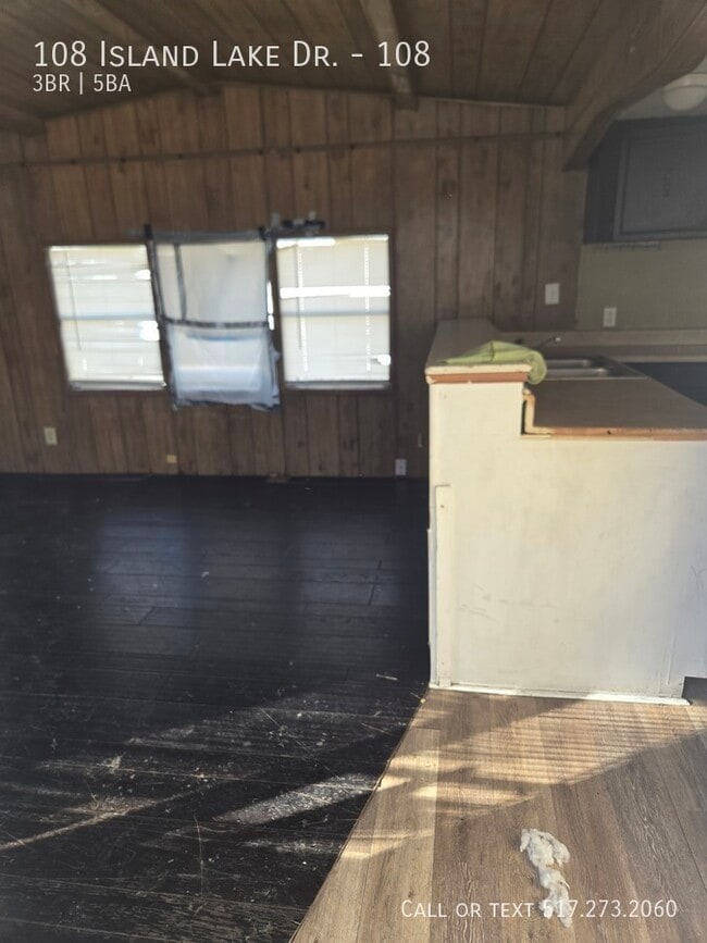 Photo - 108 Island Lake Dr House