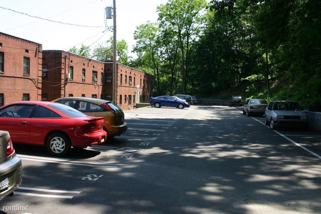 Foto del edificio - 2 br, 1 bath  - 5240 Stanton Ave