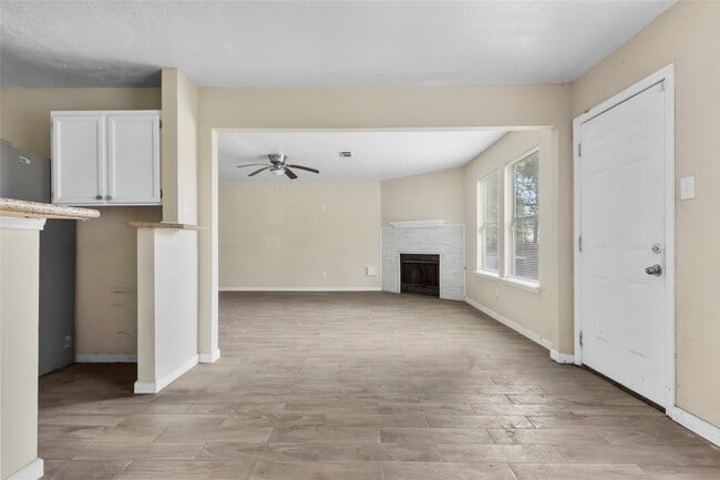 Building Photo - 6703 Ashland Forest Dr